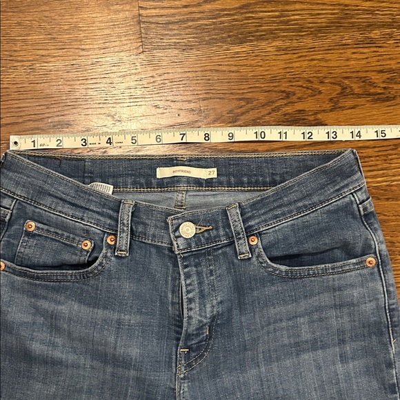 Levi's Women's Boyfriend Medium Wash Jeans Sz 27 - Picture 4 of 7